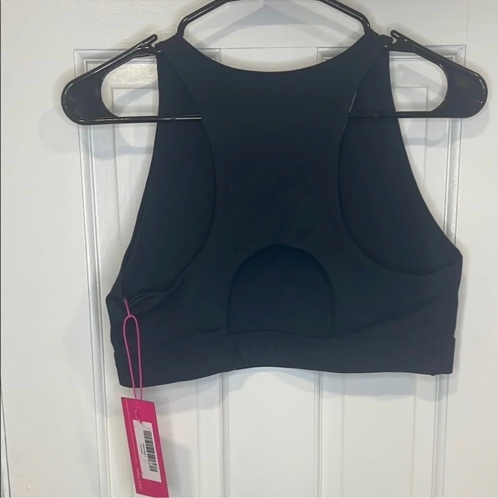 TEREZ NWT Black V-Neck Sports Bra 🖤 Size Small 🖤